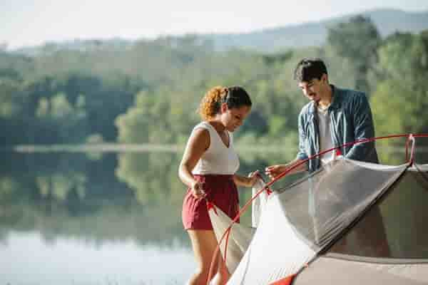 What to Wear When Going Hiking in the Summer 2